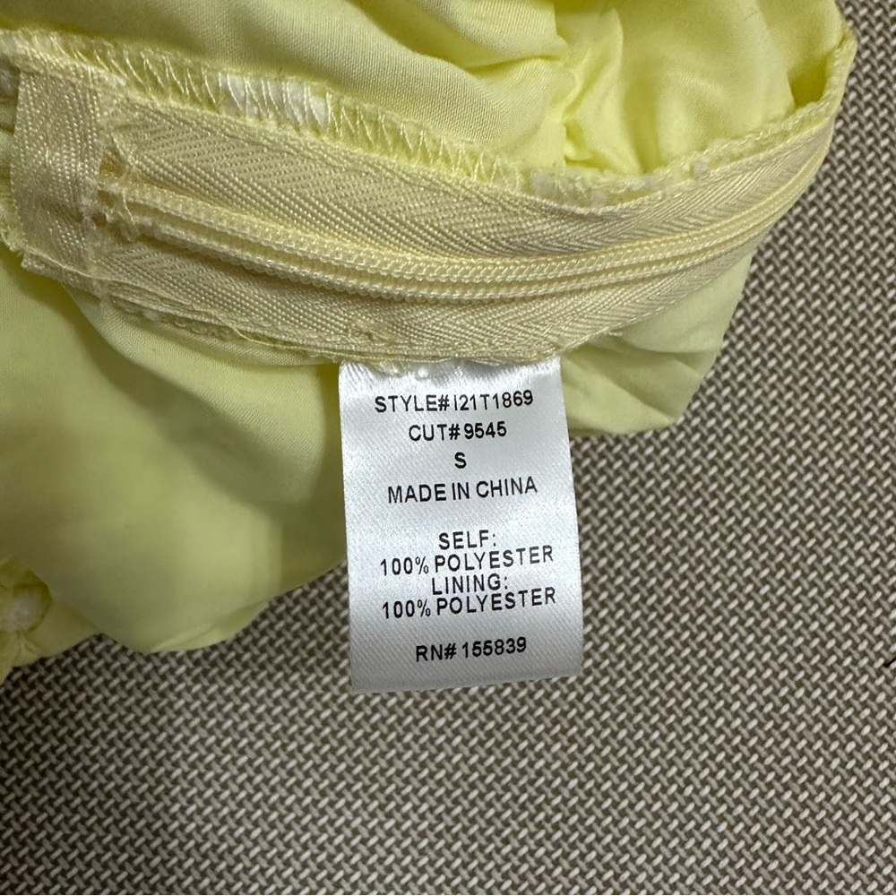 VICI Collection - Olia baby yellow puff sleeve off the shoulder top Size SM Wom - Picture 7 of 9